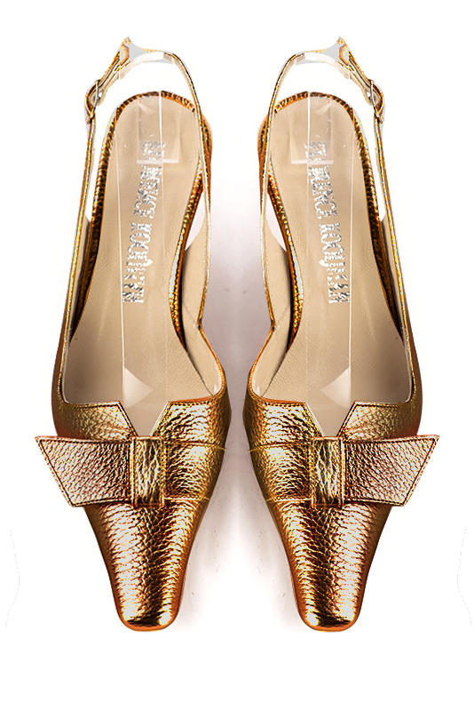 Camel beige women's slingback shoes. Tapered toe. Medium spool heels. Top view - Florence KOOIJMAN